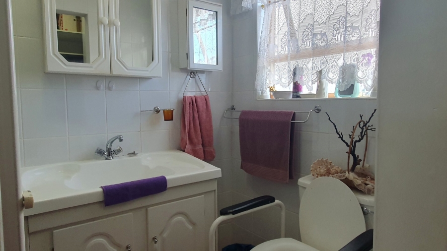 4 Bedroom Property for Sale in Dana Bay Western Cape